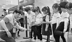 东莞大妈最新爆料新闻,最新民生热点事件揭秘